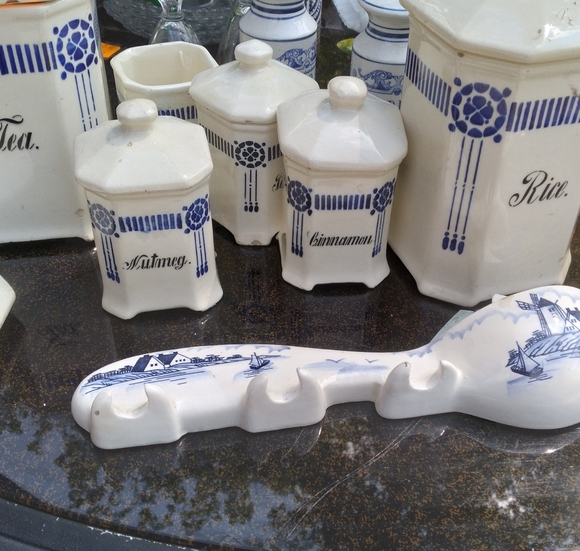 ⚜️ Hand Embroidered & Crocheted CROSS STITCH FLORAL TABLECLOTH VINTAGE RECTANGLE - Picture 8 of 15